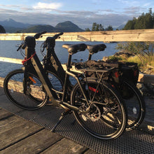 Load image into Gallery viewer, AmericanElectric 2021 Raven Step-Thru 350-Watt Electric Bike